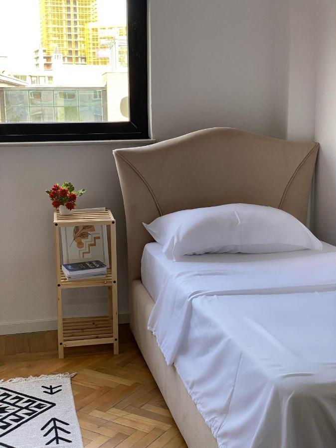 Apartment Entire Serviced With A Beautiful View *